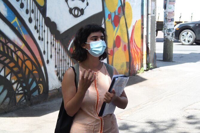 In the Shadow of the Mountain: Montreal Jewish History Walking Tour - What Makes This Tour Stand Out?