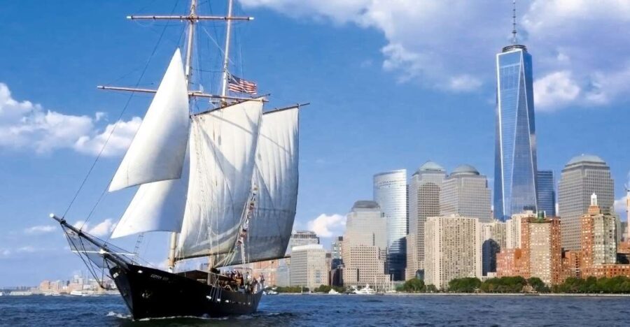 NYC: Statue of Liberty Day Sail with Onboard Bar - Introduction: A Different Way to See NYC