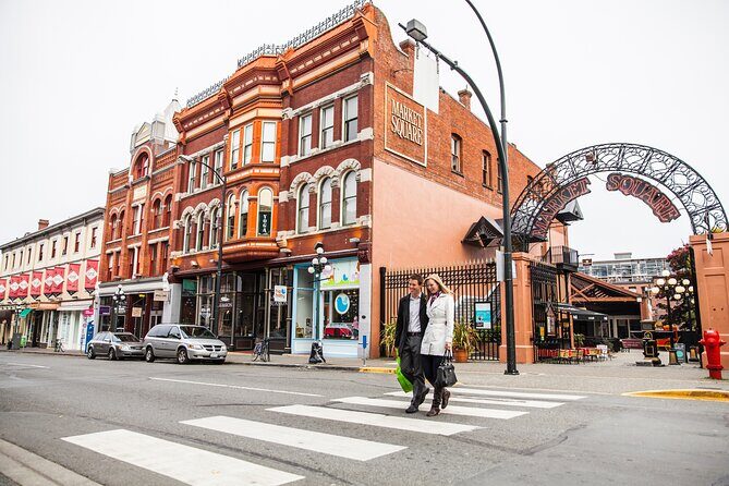 Private | Victoria City Highlights Walking Tour | 2-Hour - The Real Traveler Experience