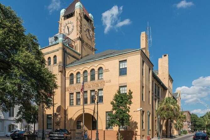 Savannah Scavenger Hunt Walking Tour and Game - Deep Dive into the Itinerary