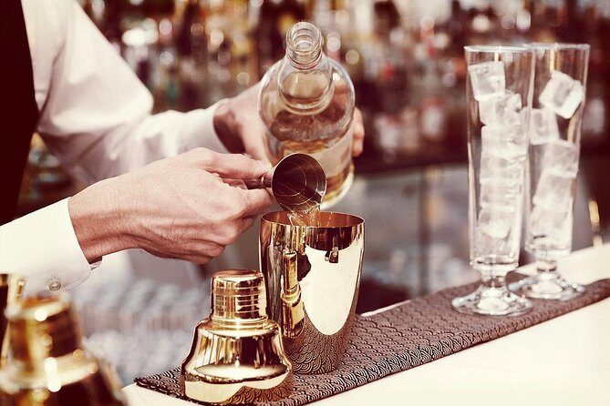 Twilight Sip & Dine Sarasota- A Walking/Food Tour (adults 21+) - Who is This Tour Best For?